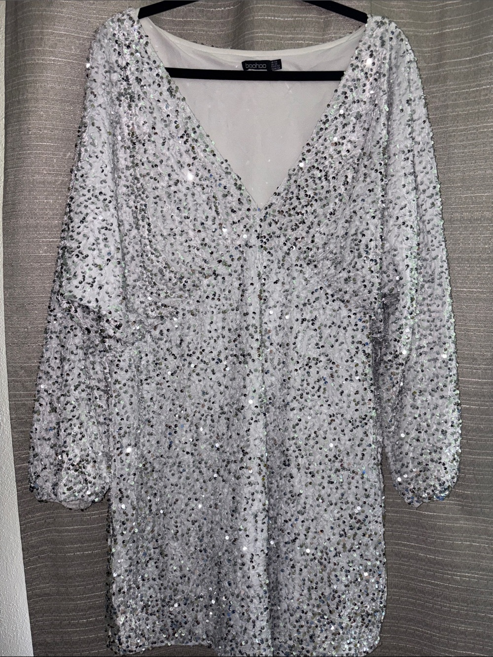 White and Silver Sequin V-Neck Mini Dress with Balloon Sleeves